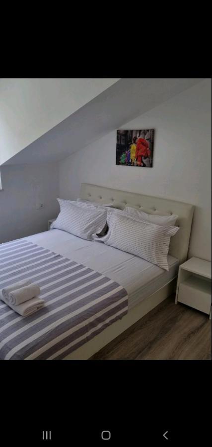 Apartmani Tolj Makarska Eksteriør billede
