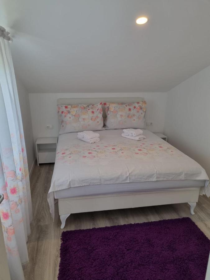 Apartmani Tolj Makarska Eksteriør billede