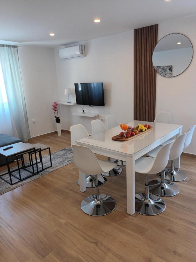Apartmani Tolj Makarska Eksteriør billede