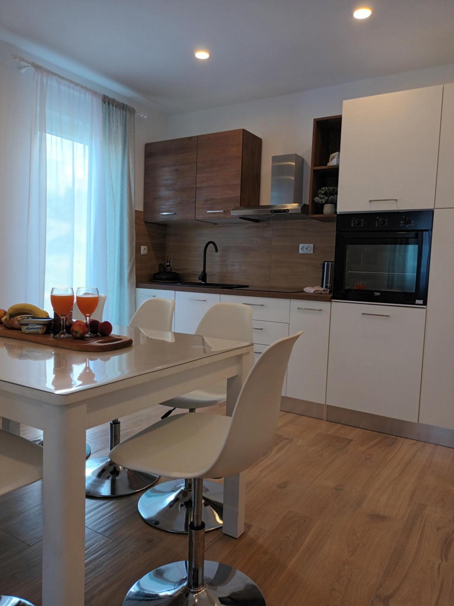 Apartmani Tolj Makarska Eksteriør billede