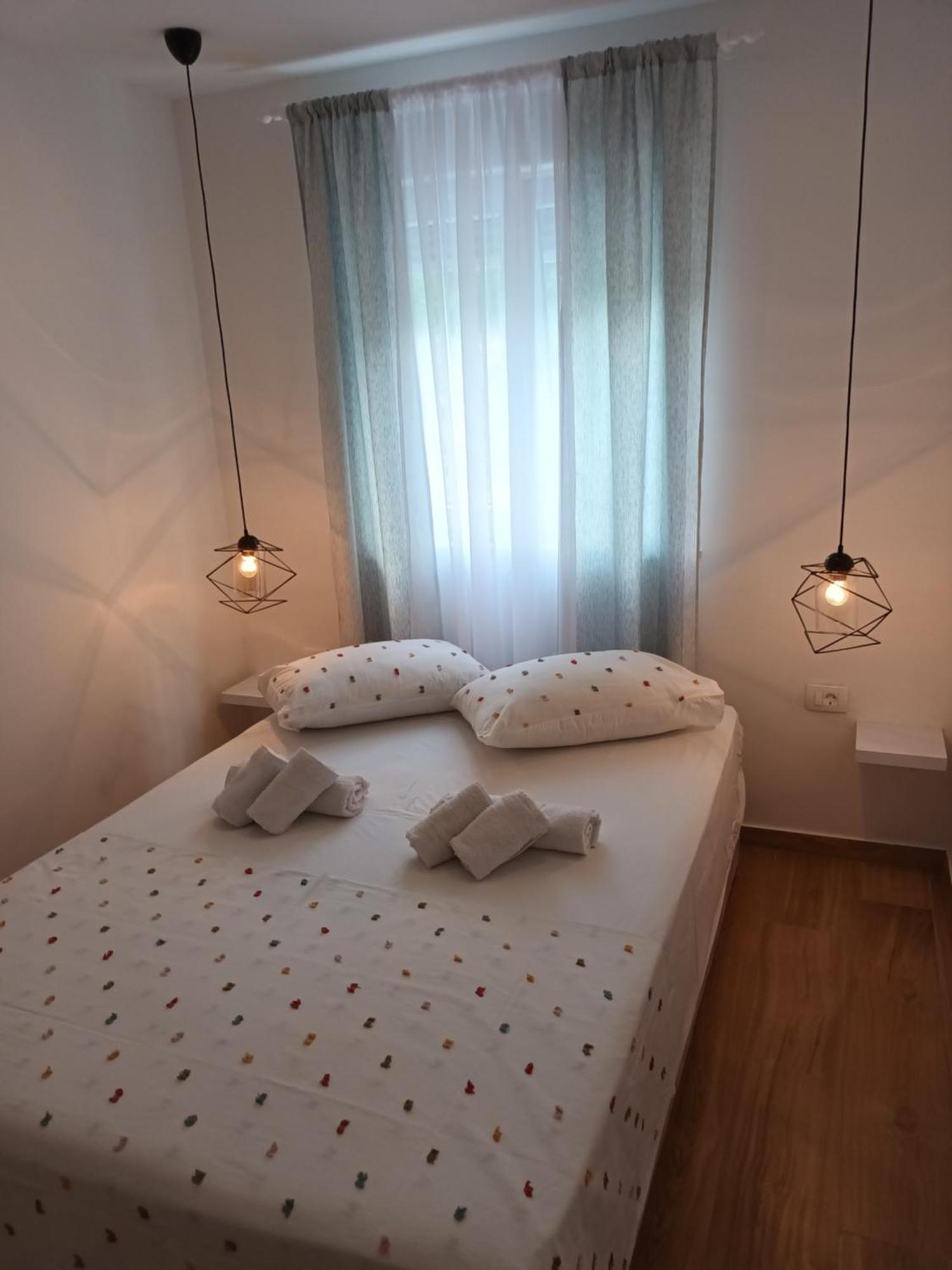 Apartmani Tolj Makarska Eksteriør billede