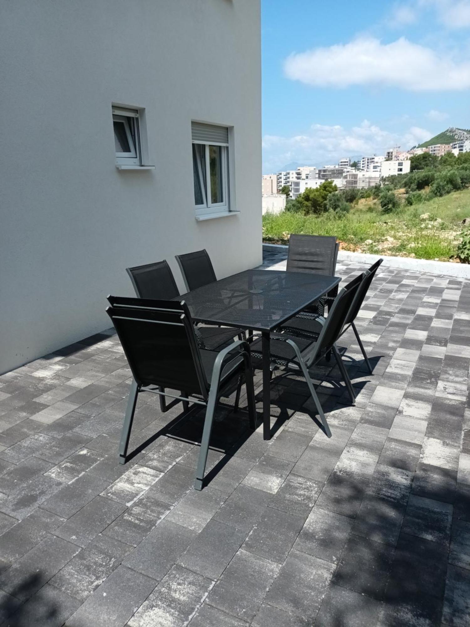 Apartmani Tolj Makarska Eksteriør billede