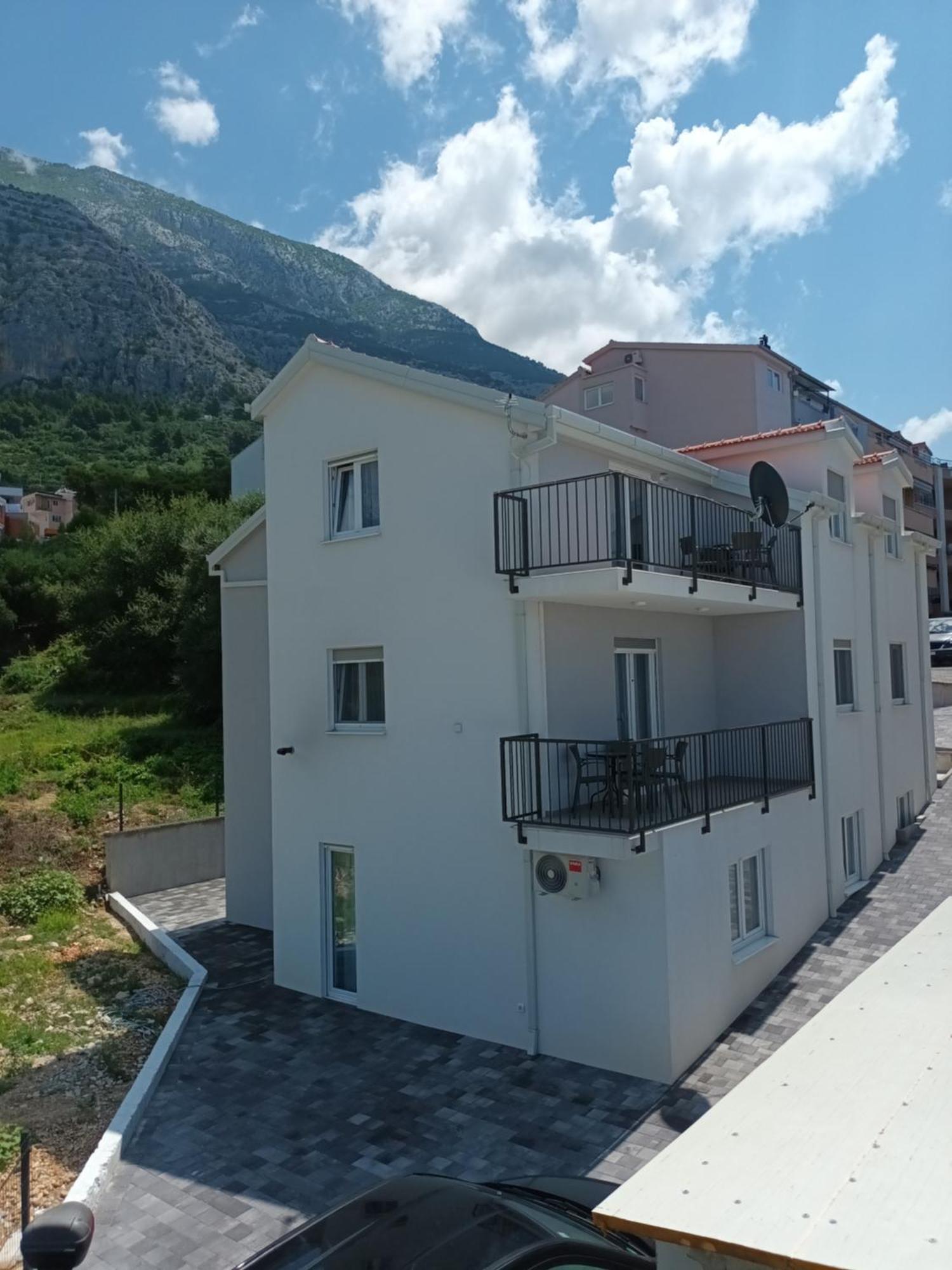 Apartmani Tolj Makarska Eksteriør billede