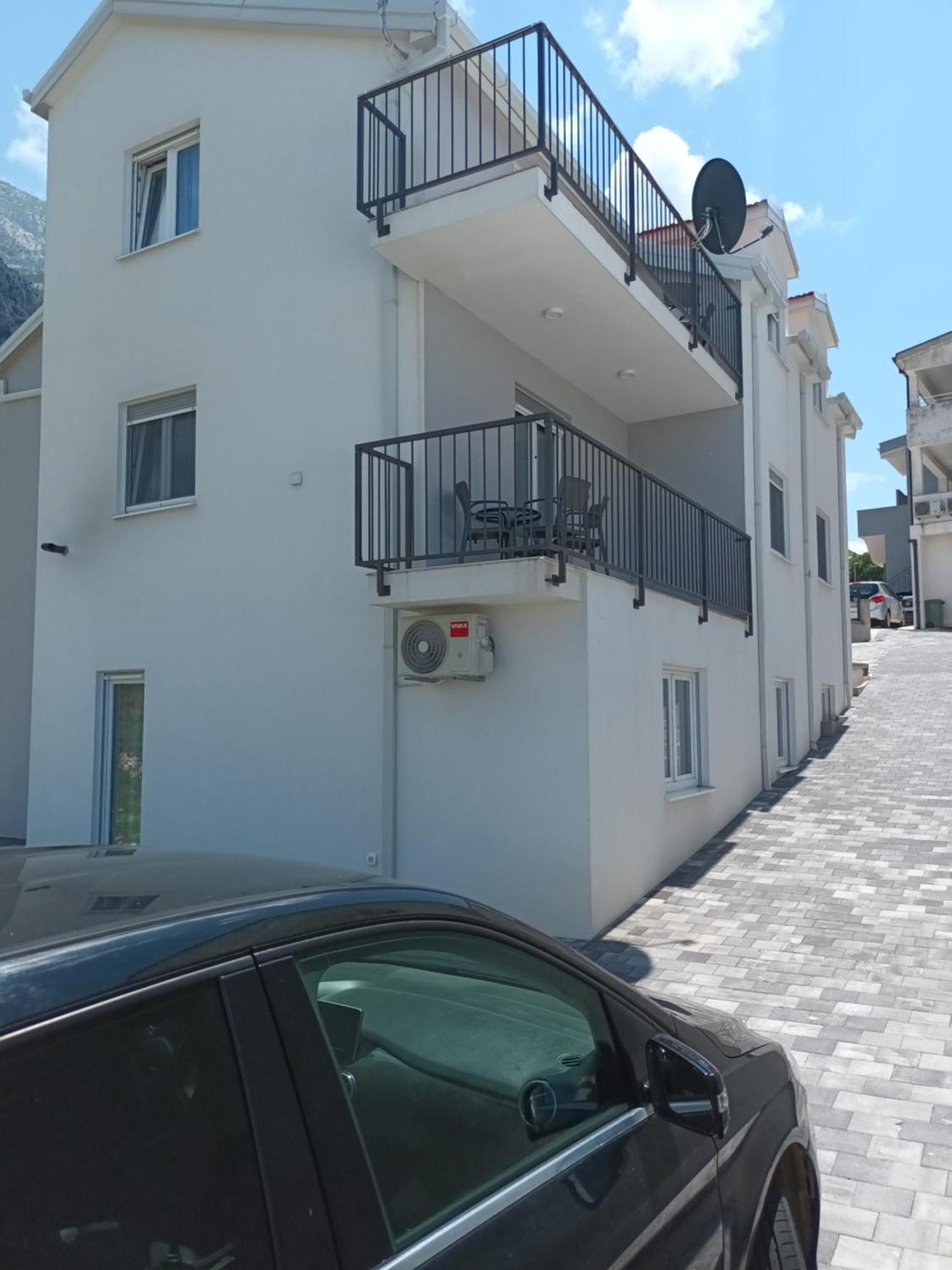 Apartmani Tolj Makarska Eksteriør billede